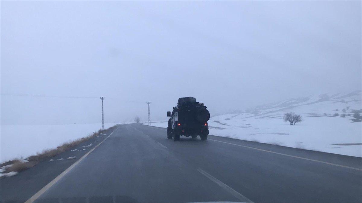 Bitlis'te askeri helikopter düştü