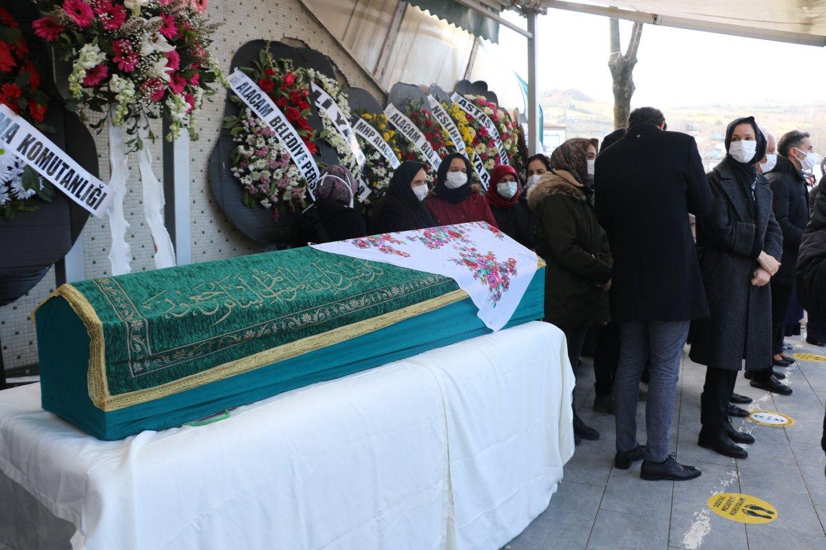 AK Parti Genel Başkan Yardımcısı Çiğdem Karaaslan'ın annesine veda