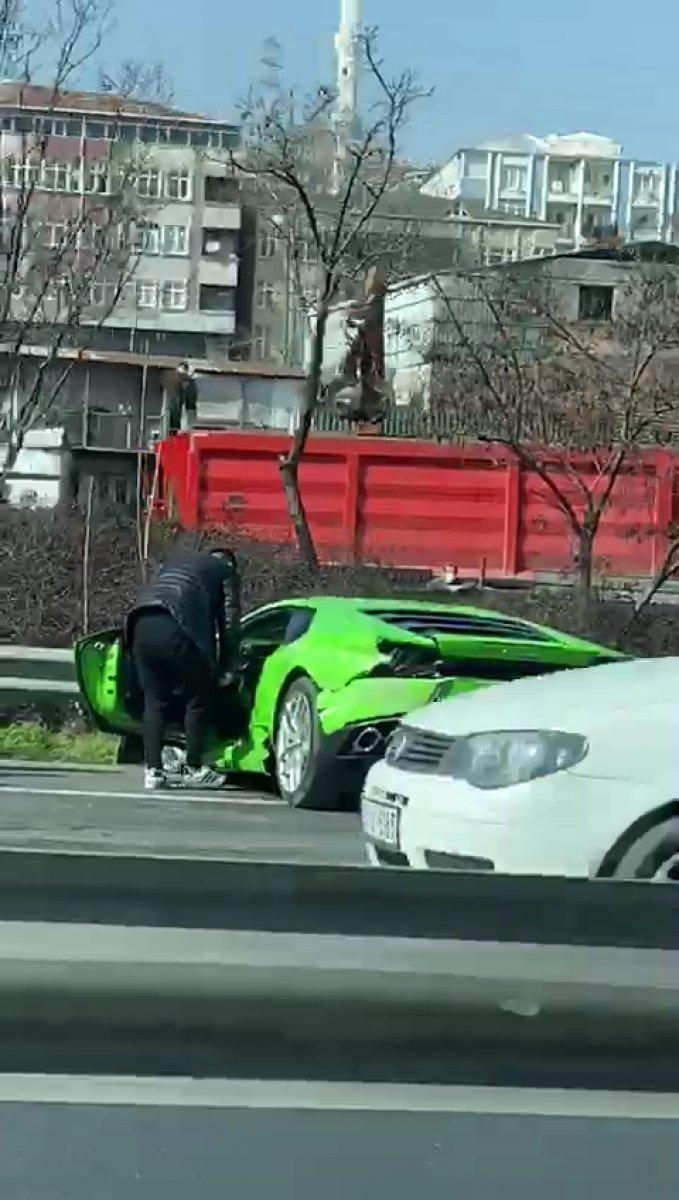 Lamborghini ile makas atarken kaza yaptı