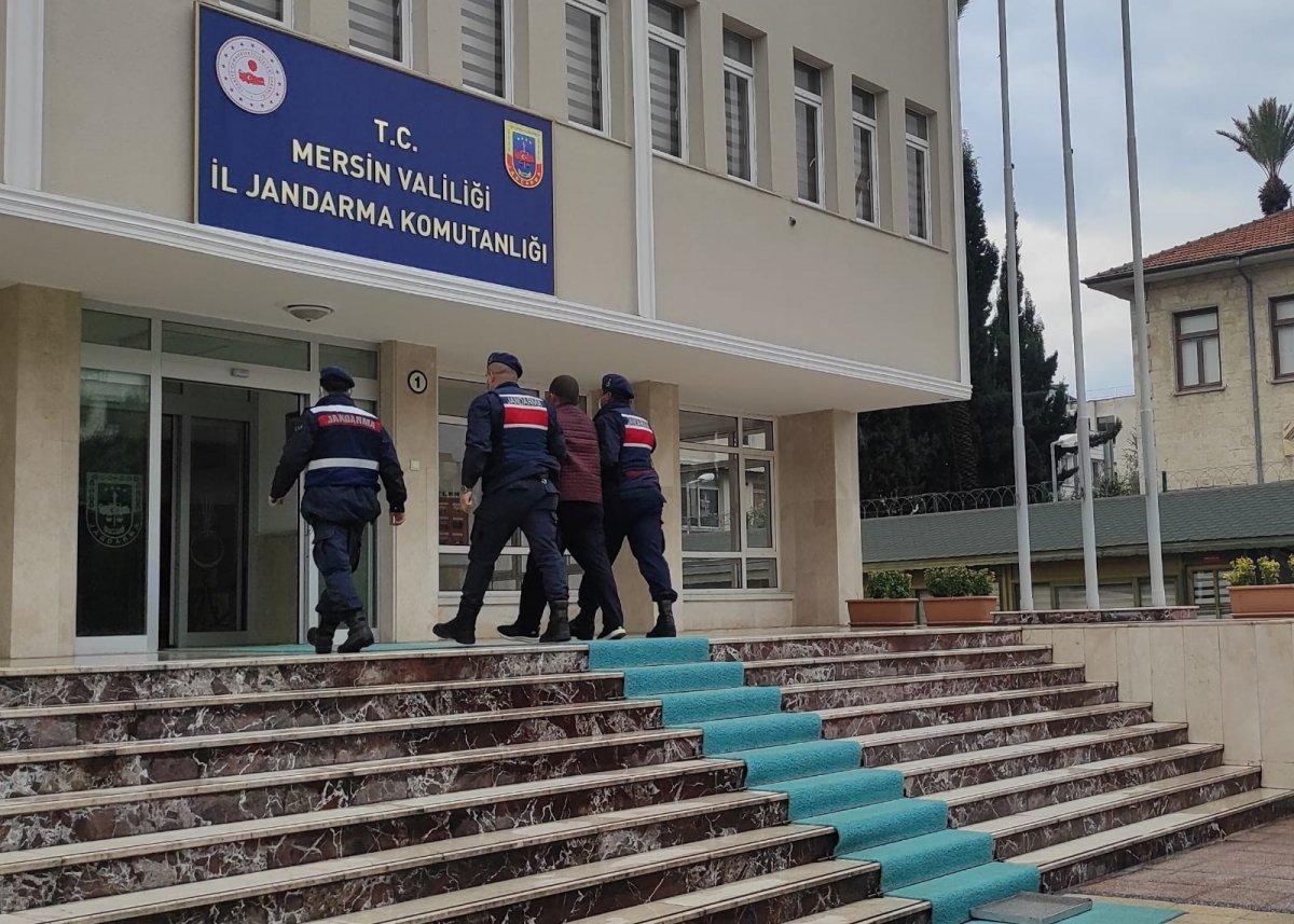 Mersin merkezli 3 ildeki DEAŞ operasyonunda 3 gözaltı