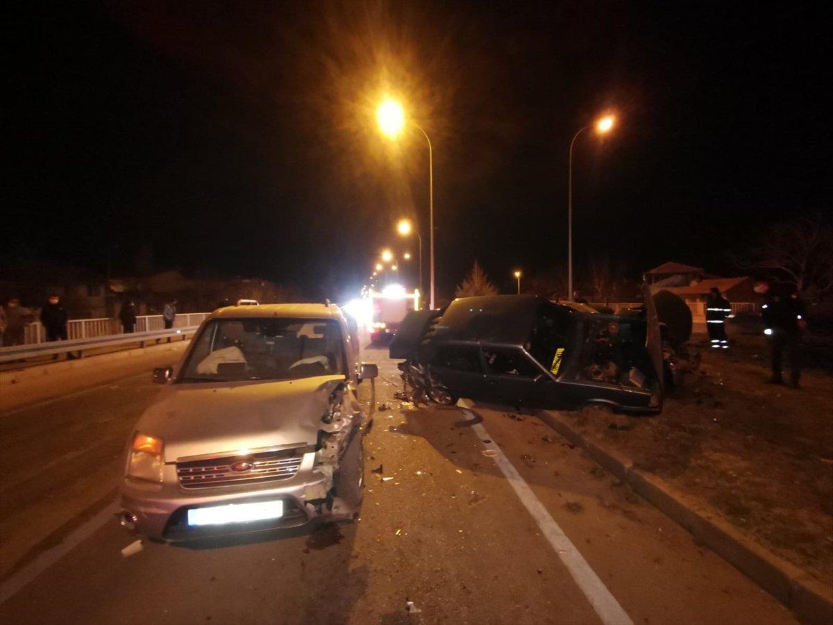 Afyonkarahisar'da zincirleme kaza: 5 yaralı