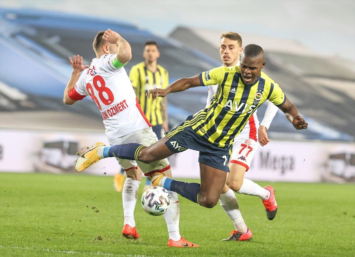 Mbwana Samatta: Biz inanıyoruz, taraftar da inansın