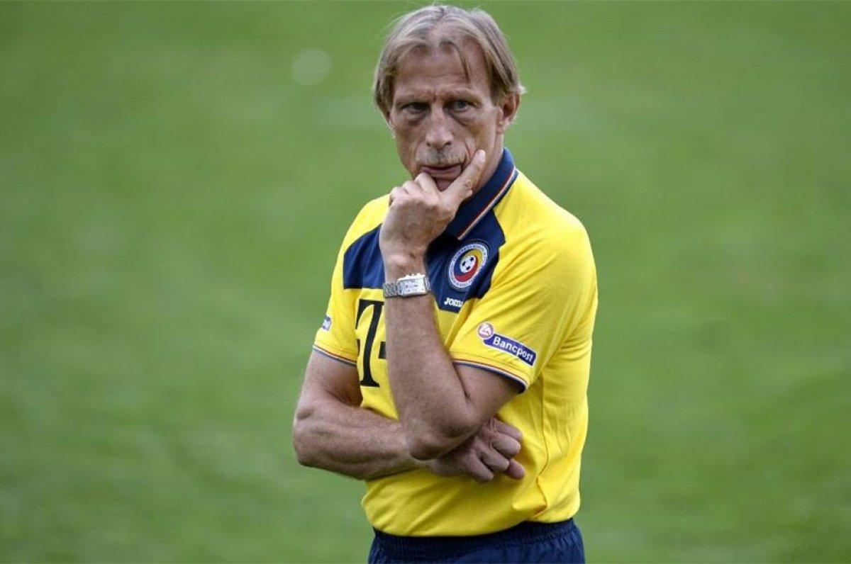 Emre Belözoğlu: Hocamızın arkasındayız