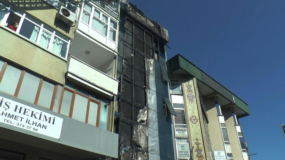 Kartal’da dershane alevlere teslim oldu