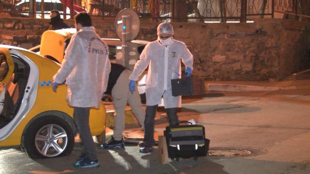 Gaziosmanpaşa'da taksiye binen şahıslar ile bekçi arasında kovalamaca