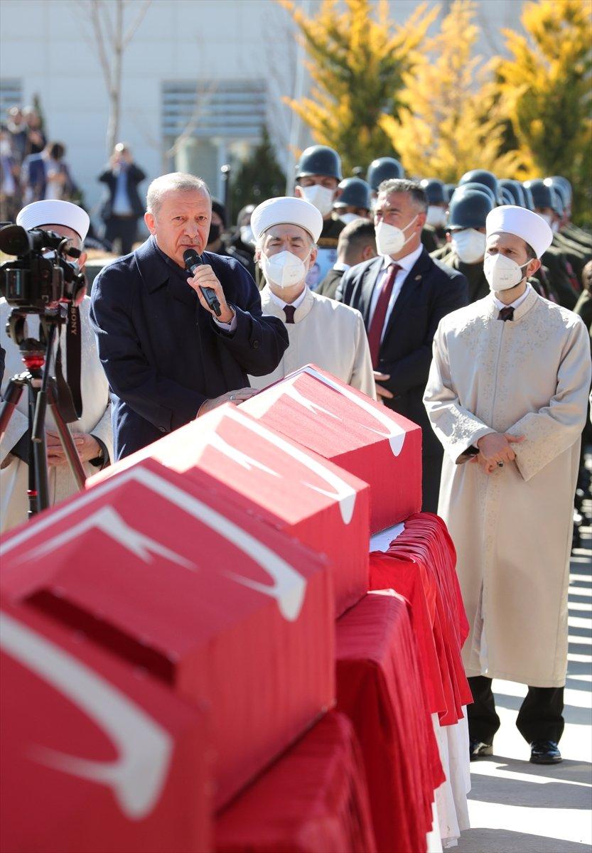Cumhurbaşkanı Erdoğan, şehitlere veda töreninde konuştu