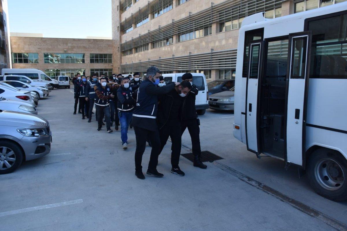 Antalya'da suç çetesi çökertildi