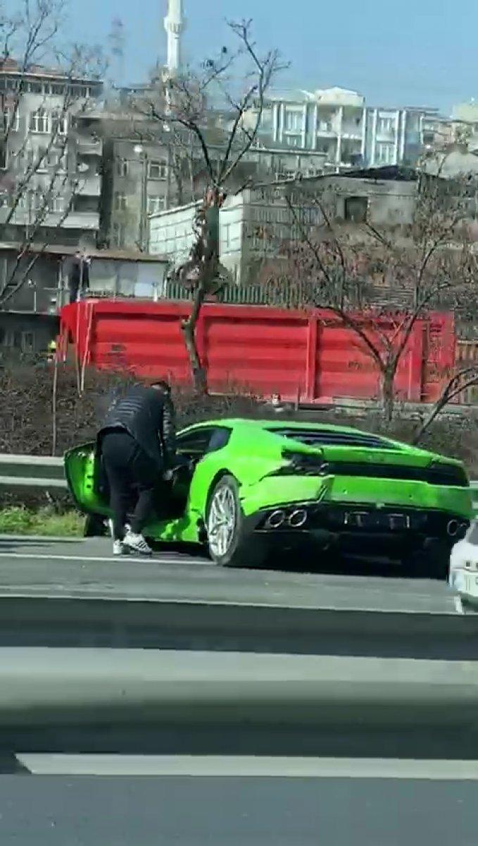 Lamborghini ile makas atarken kaza yaptı