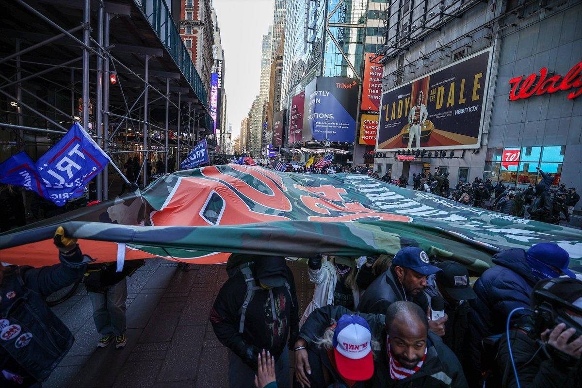 New York'ta Trump gösterisinde ortalık karıştı