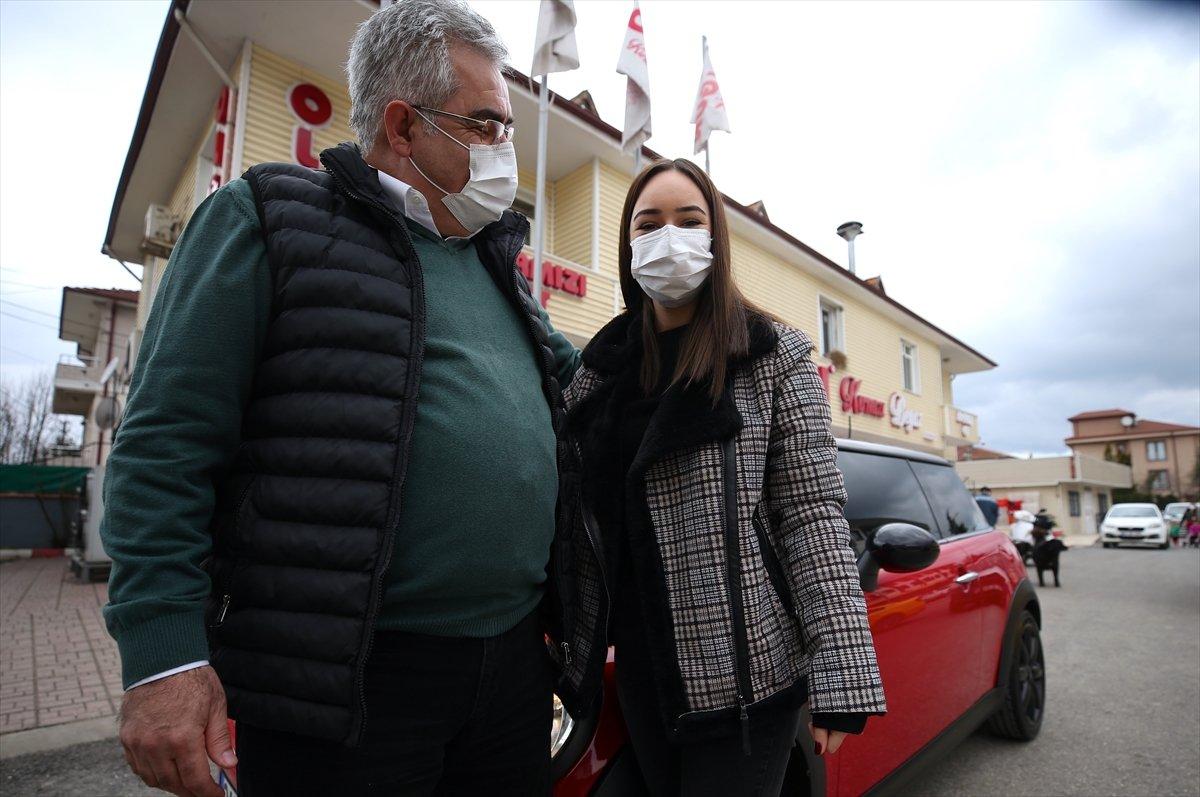 Düzce'de sigarayı bırakarak biriktirdiği parayla kızının hayalini gerçekleştirdi
