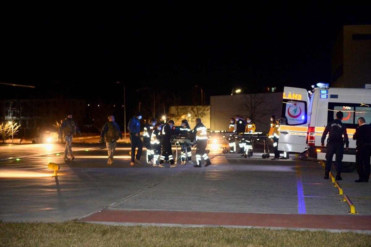 Eskişehir'de dağlık alanda mahsur kalan 4 kişi kurtarıldı