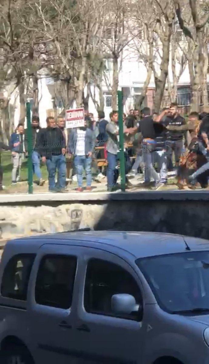 Beyoğlu'nda çocukların kavgasına aileler de katıldı: 1 yaralı