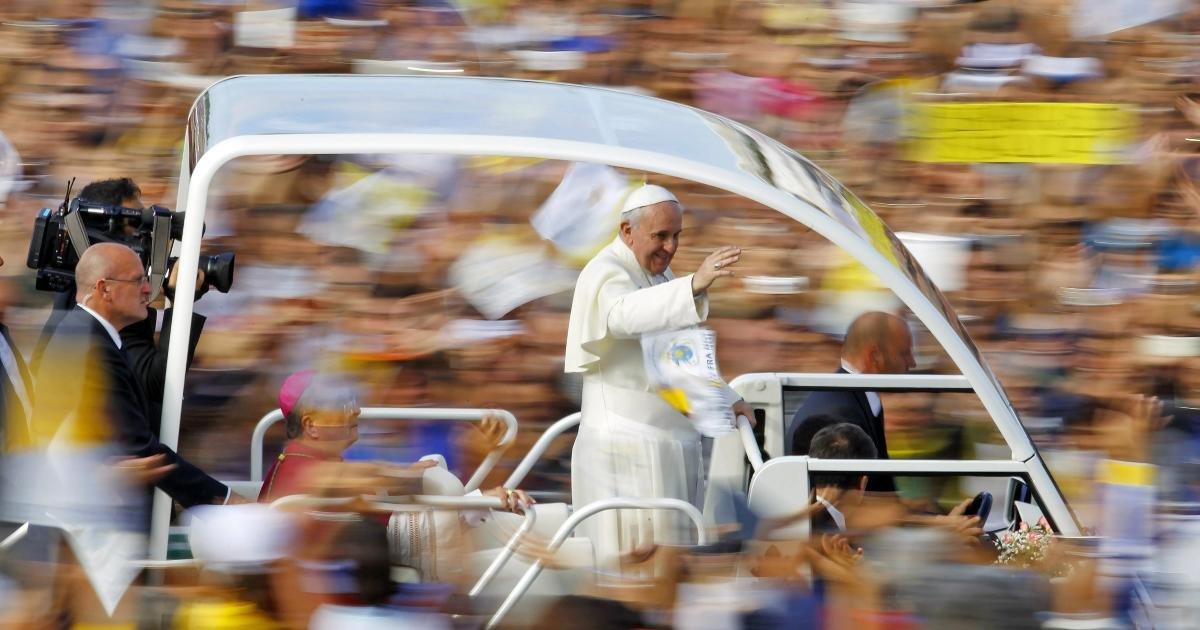 Papa Francis, Irak'ta zırhlı araca bindi