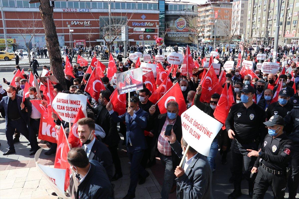Batman'da 'Şehitlere Saygı, Teröre Lanet' yürüyüşü düzenlendi