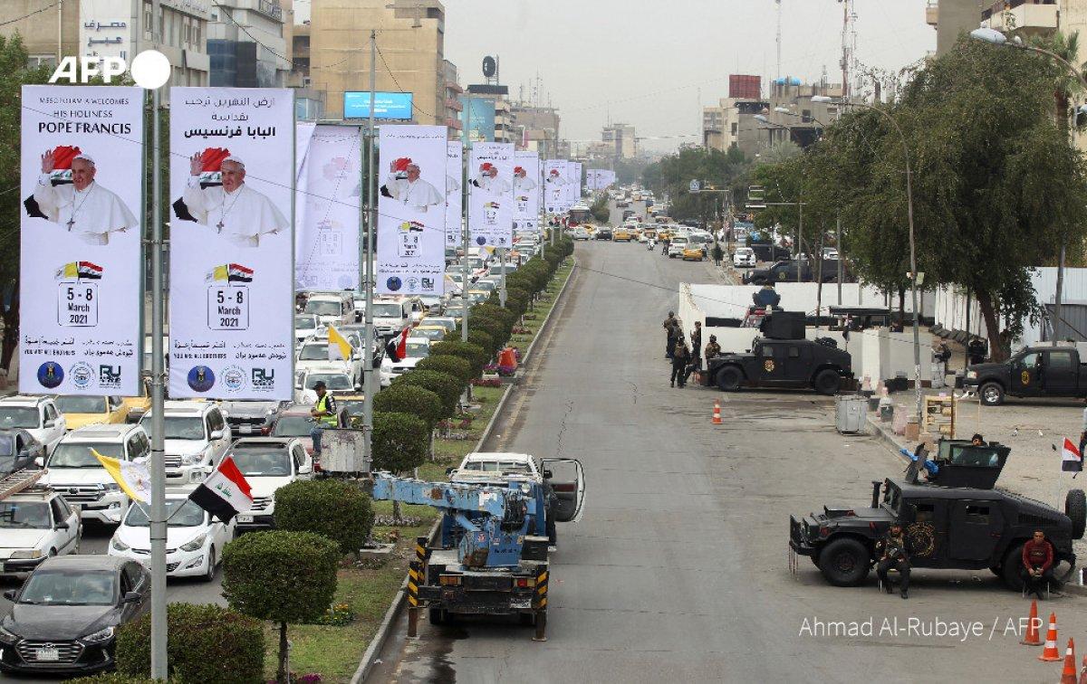 Papa Francis, Irak'ta zırhlı araca bindi