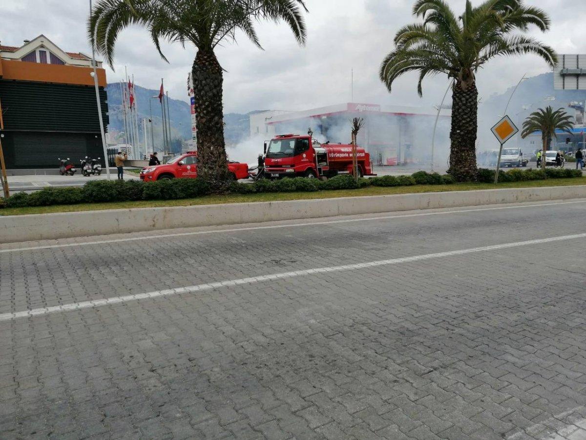 Muğla’da öfkeli şahıs aracını benzin döküp yaktı