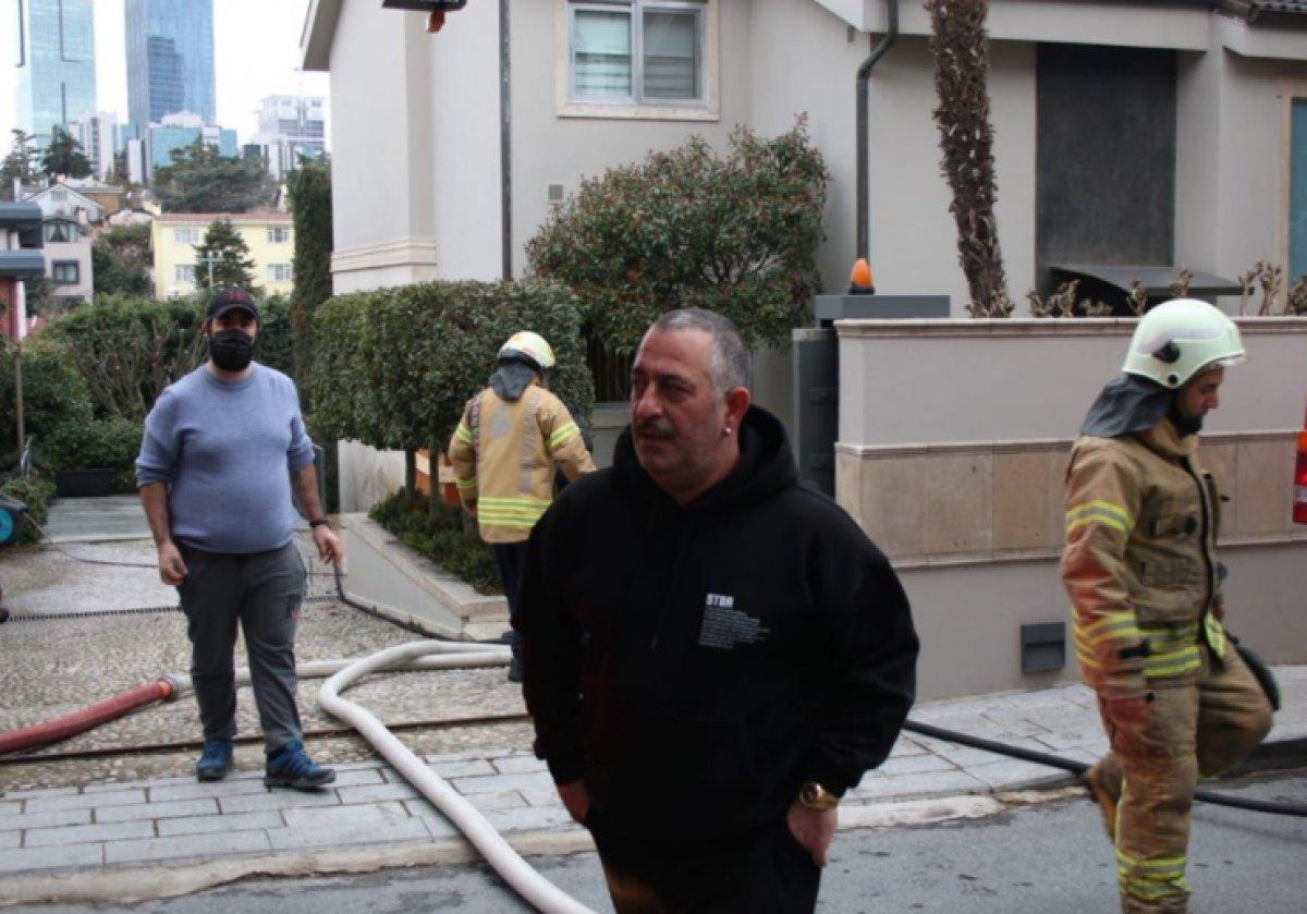 Cem Yılmaz'ın villasında yangın çıktı