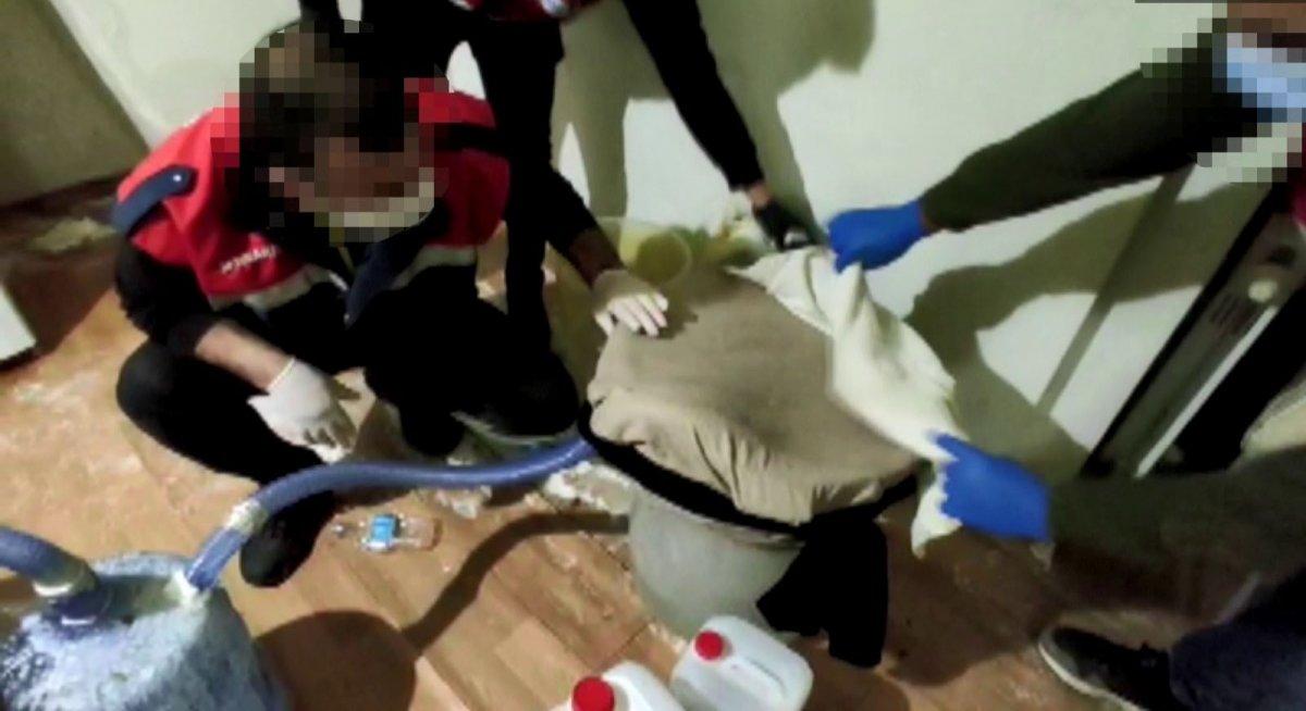 Esenyurt'ta rezidanstaki uyuşturucu imalathanesi basıldı