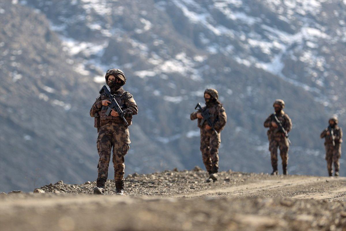 Hakkari'de PKK'nın korkulu rüyası: Kadın özel harekatçılar
