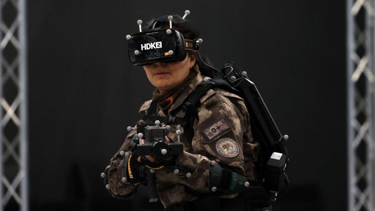 İlk kadın özel harekat polisi Mualla Yıldırım, şehit babasının izinden gidiyor