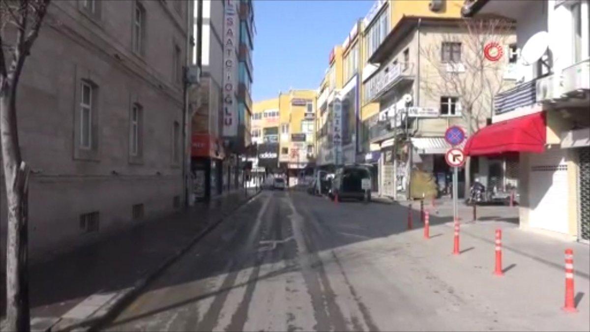 Aksaray tam kapandı, şehir sessizliğe büründü