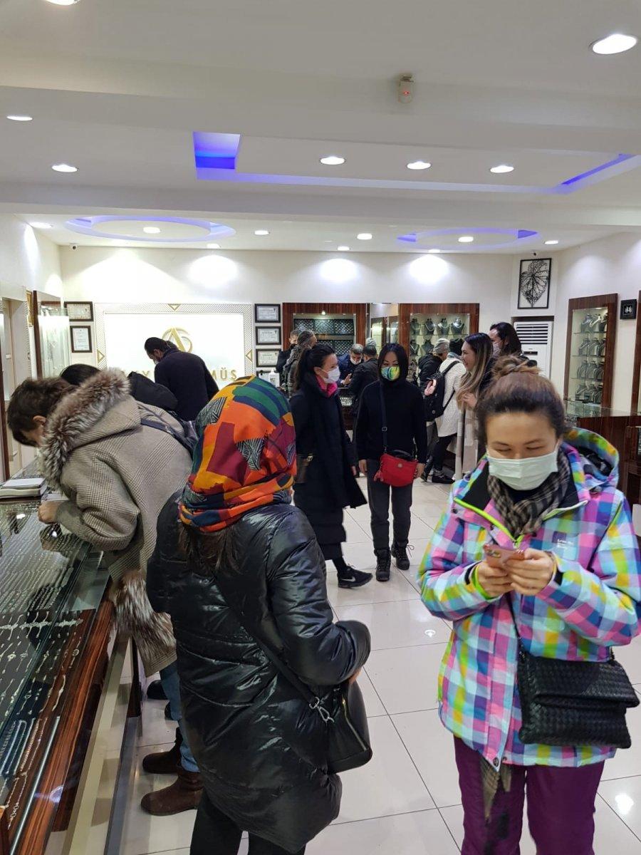 Mardin'de kısıtlama kalkınca gümüşçüler doldu