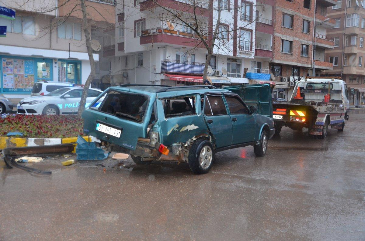 Ordu'da kaza yapan sürücü olay yerinden kaçtı