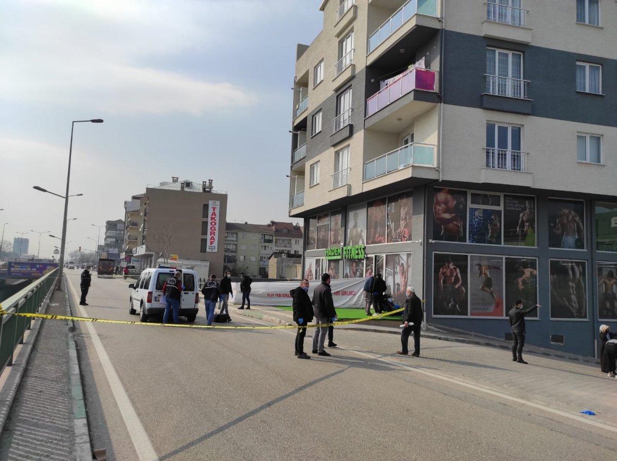 Bursa'da vertigo hastası kadın 3'üncü kattan düştü, hayatını kaybetti