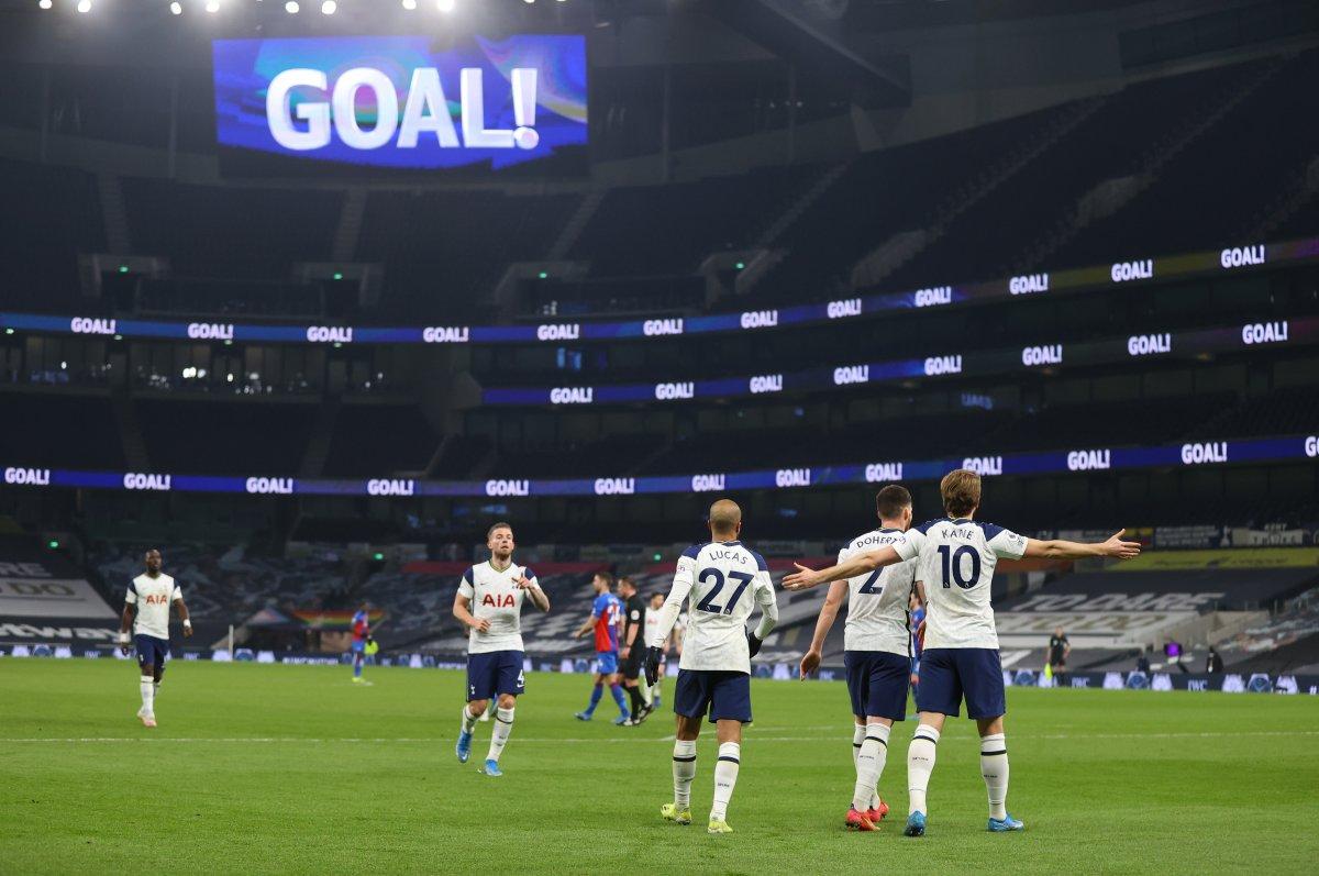 Tottenham, Crystal Palace'ı rahat geçti