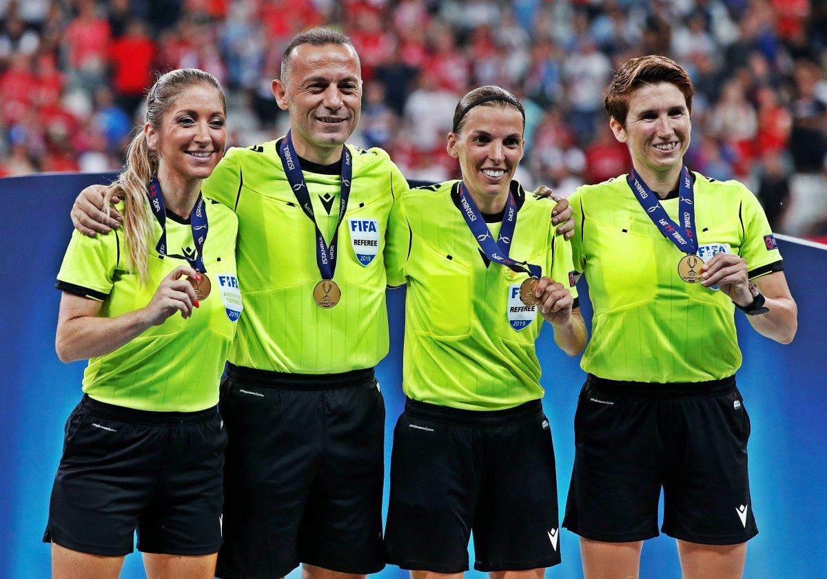 Kadın hakemler Süper Lig'de maç yönetecek