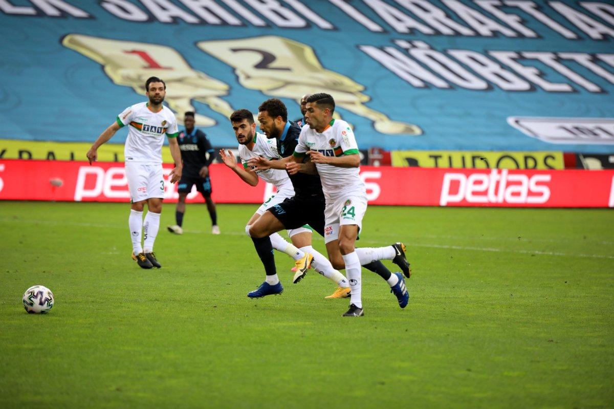 Trabzonspor evinde Alanyaspor'a yenildi
