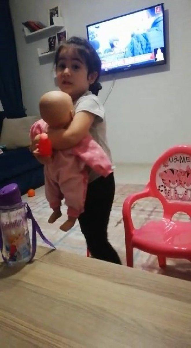 İstanbul'da yaşayan 4 yaşındaki Nur'dan koronavirüs tepkisi