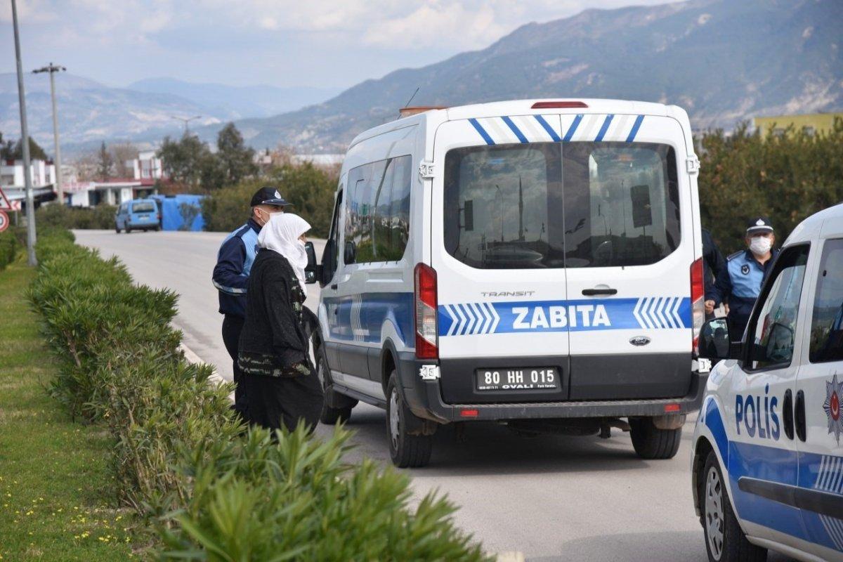 Osmaniye’de zabıtalar kaçan dilencileri kovaladı