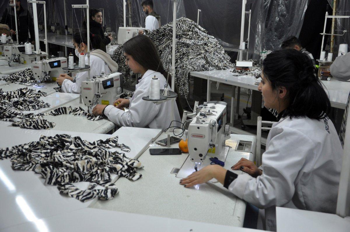 Hakkari'de tekstil kadınlara emanet