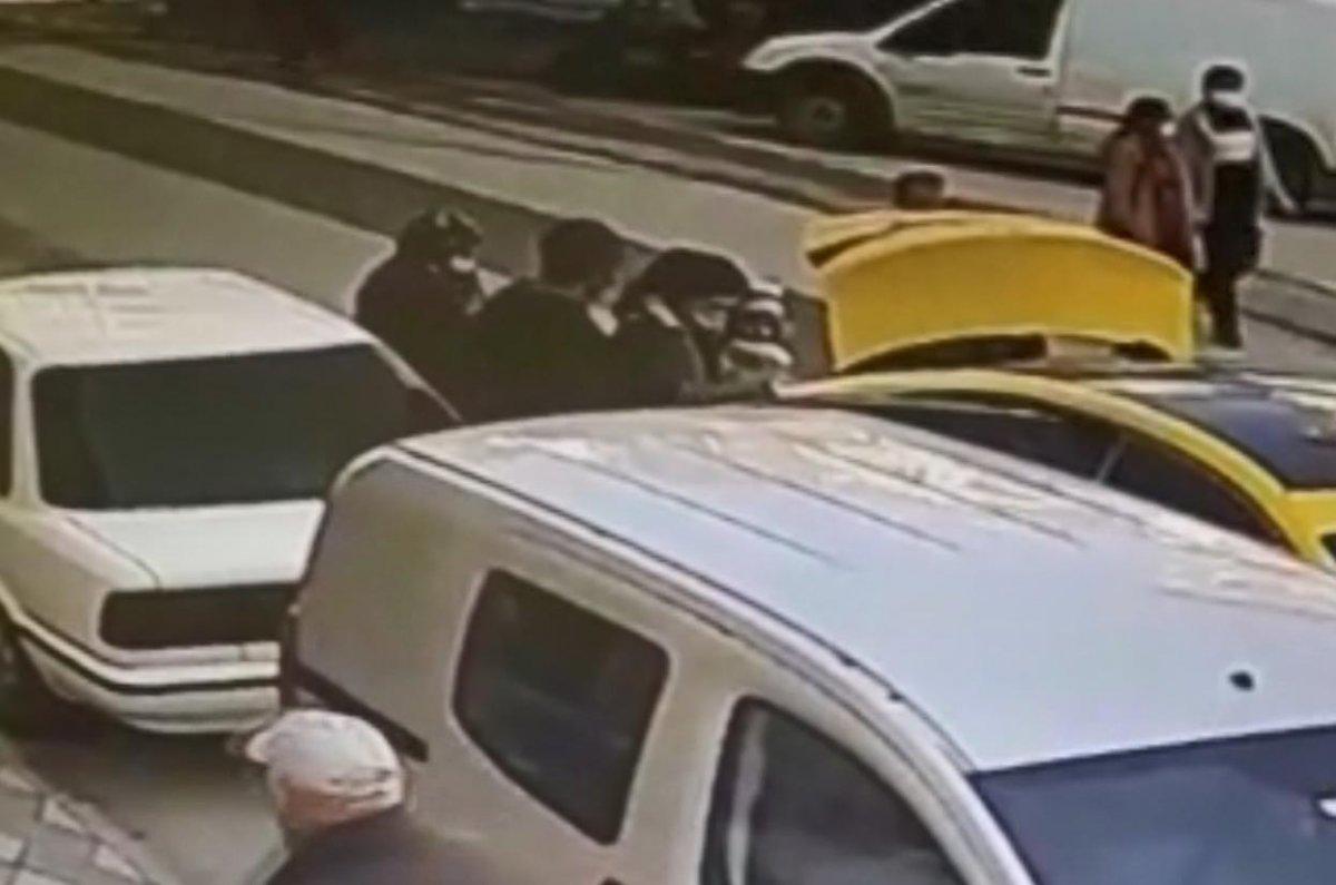 Bilecik'te yol ortasında kadını yumrukladı