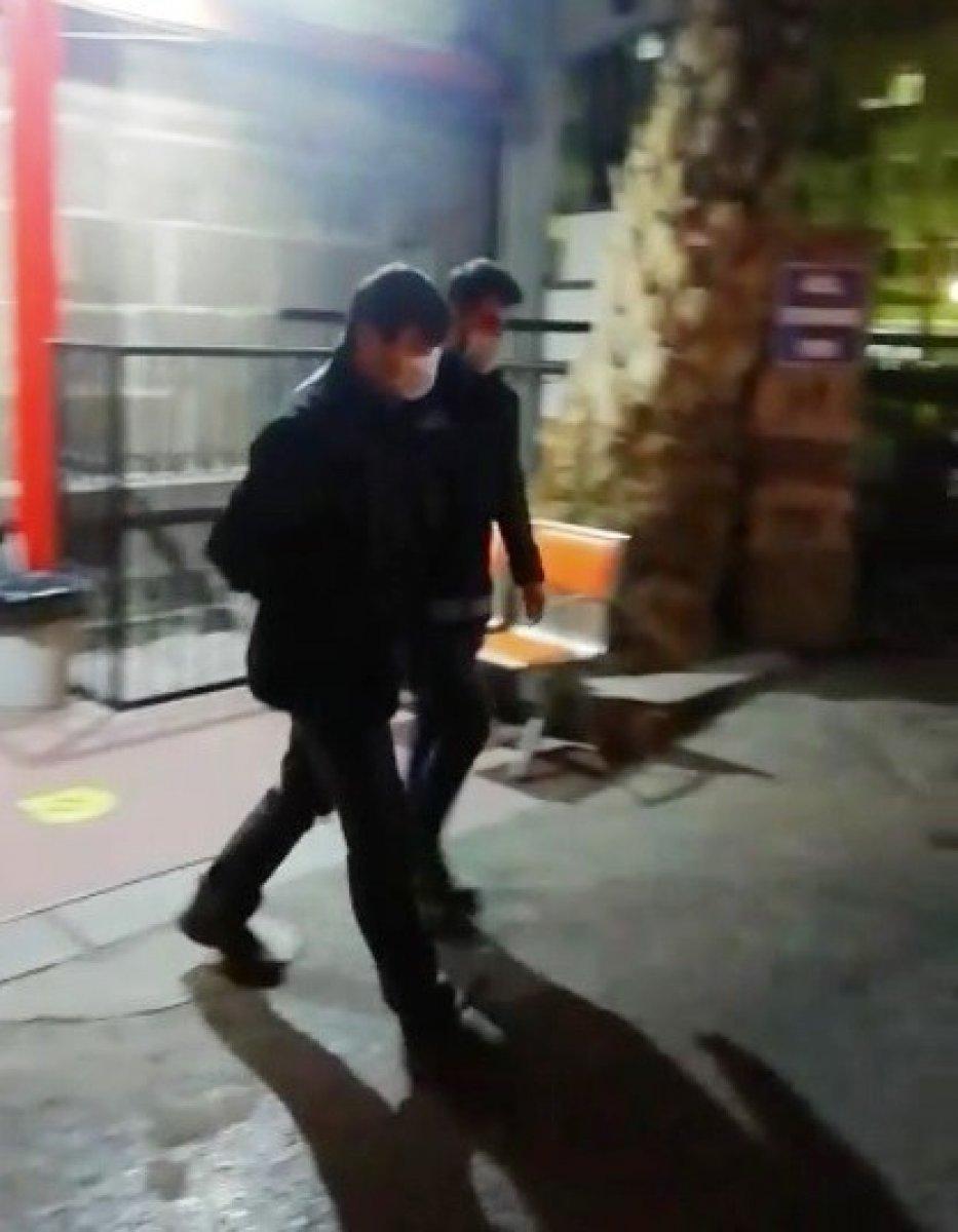 İzmir’de FETÖ operasyonu: Balya balya paralar örgüte gidecekti