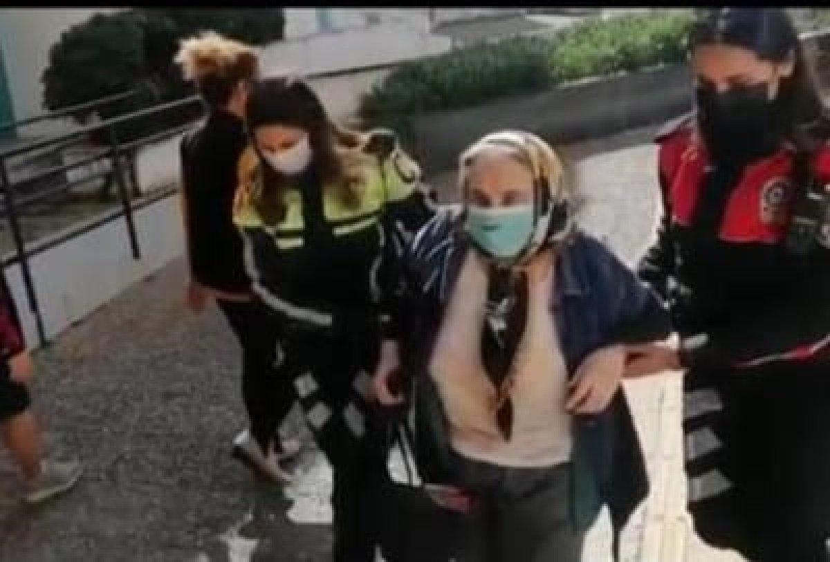 Marmaris'te yaşlı çifti aşıya polisler götürdü