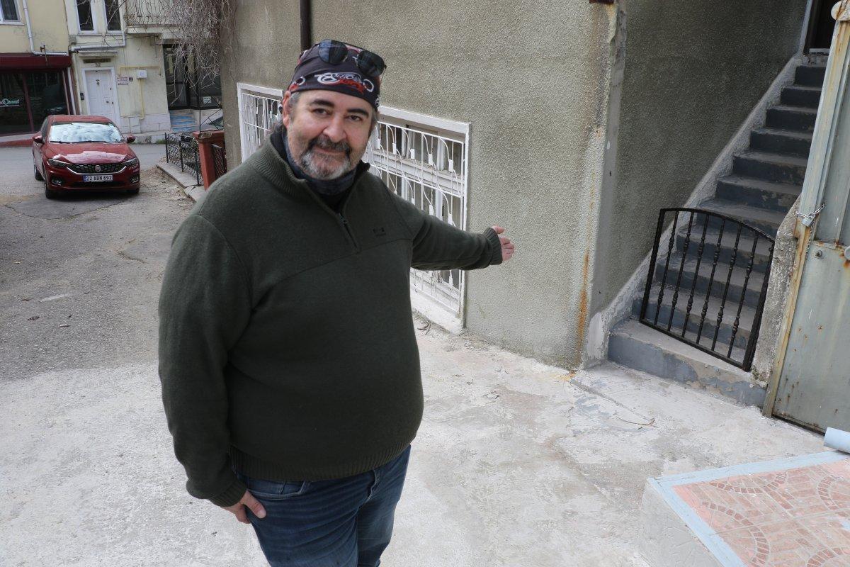 Edirne'de evinin önünü tuvalet olarak kullananlara isyan etti