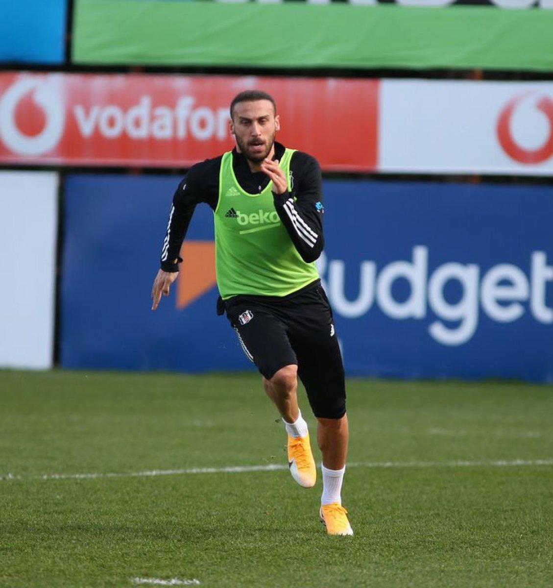 Cenk Tosun koşulara başladı