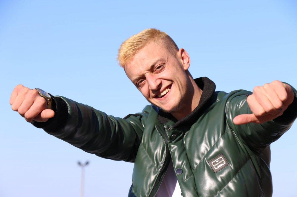 Mesut'a benzeyen genç: Zonguldaklı Mustafa