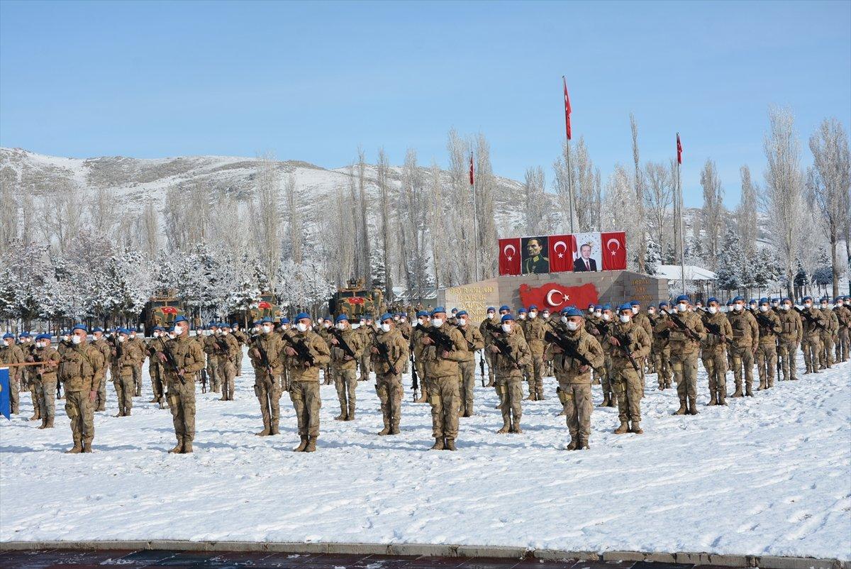 Komandolar, dualarla Ağrı'dan Afrin'e uğurlandı