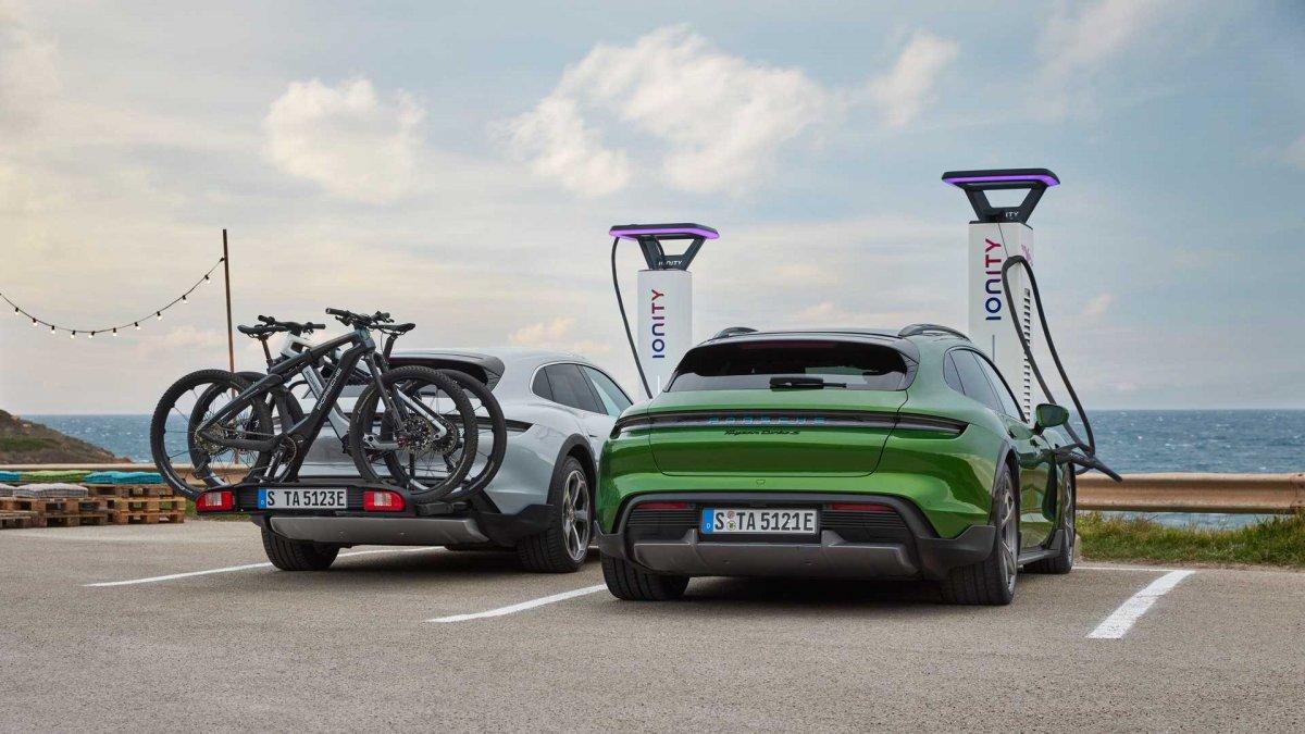 porsche taycan cross turismo