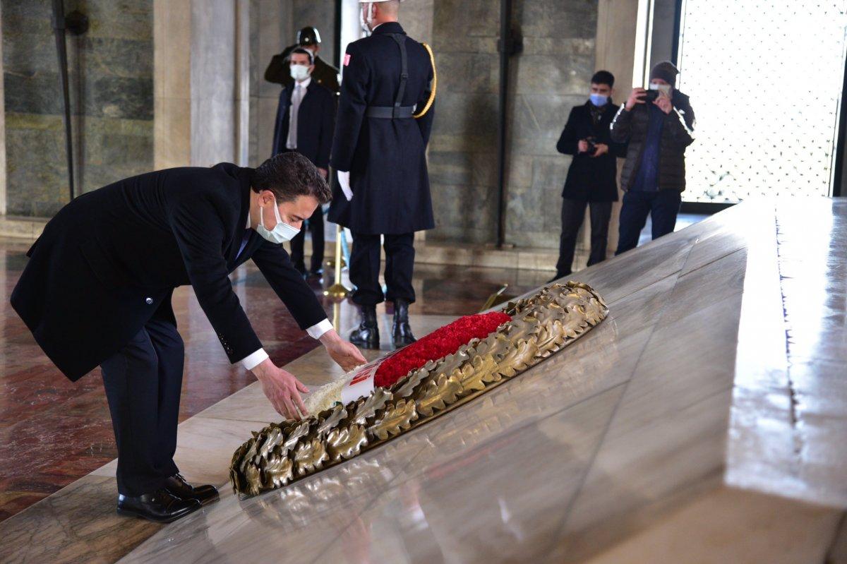 Ali Babacan'dan Anıtkabir'e ziyaret