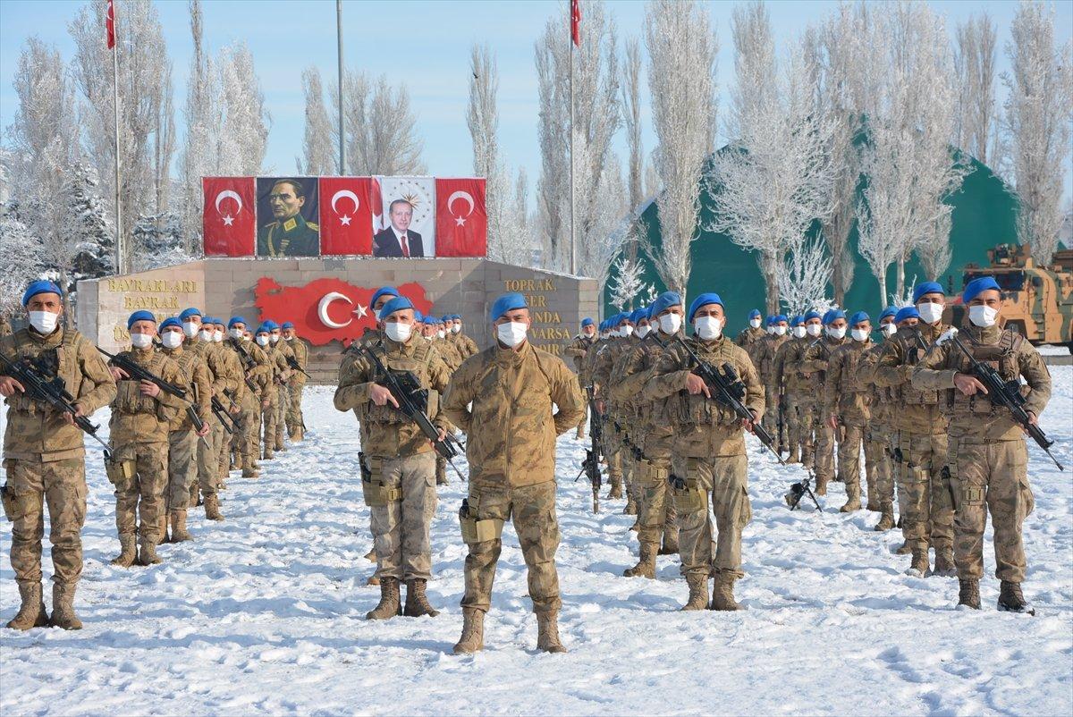 Komandolar, dualarla Ağrı'dan Afrin'e uğurlandı
