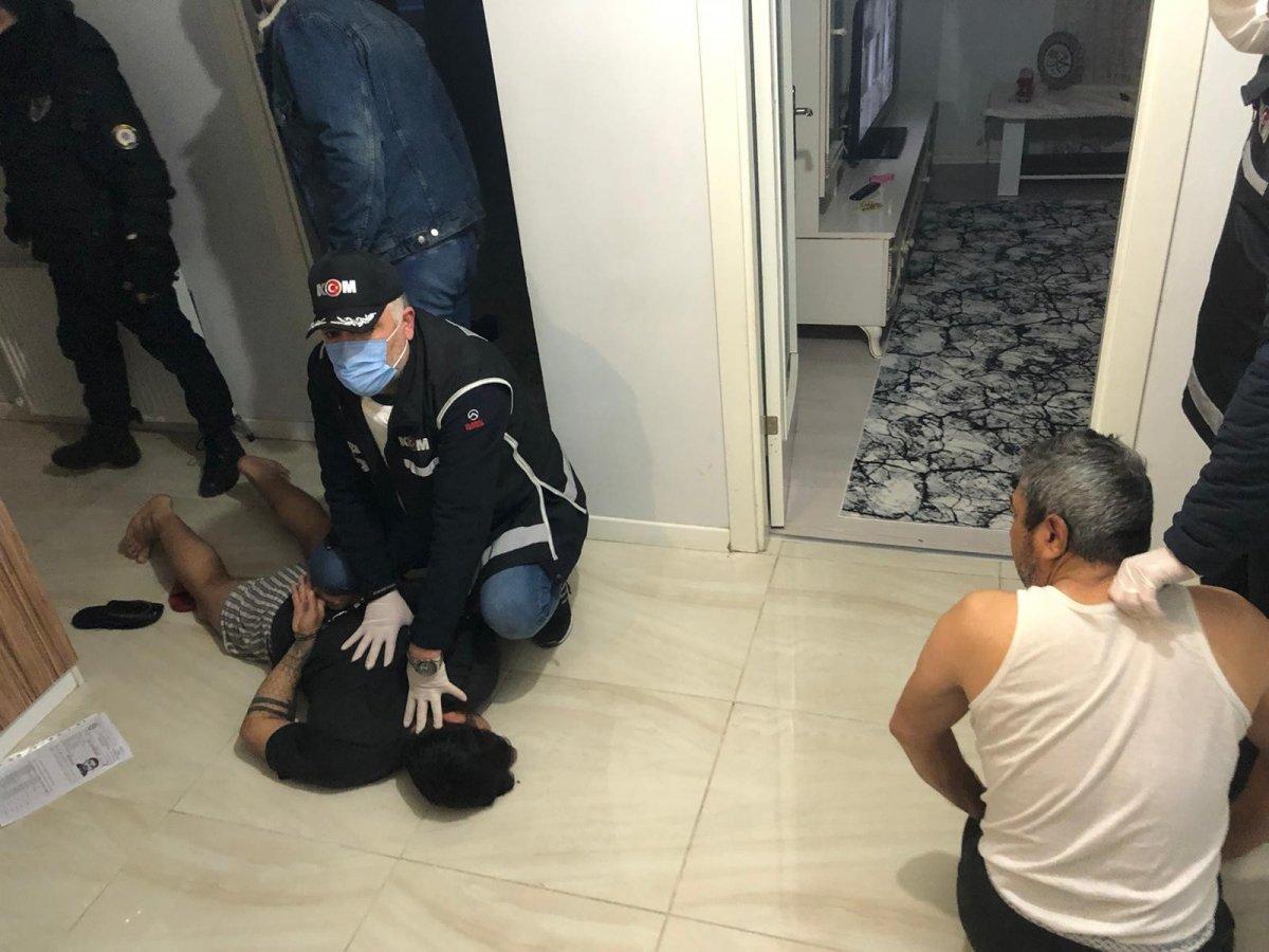 Ankara'da sahte parayla uyuşturucu ticareti yapan çete çökertildi
