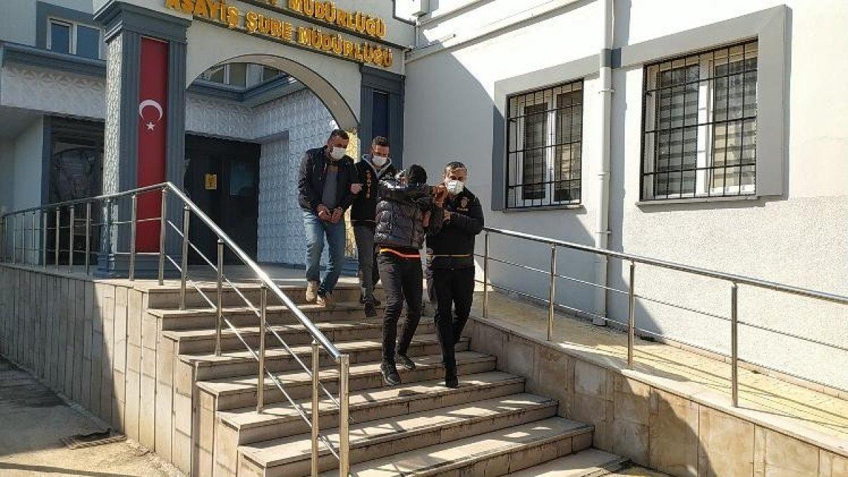 Bursa'da sevgilisini sokak ortasında döven şahıs serbest bırakıldı