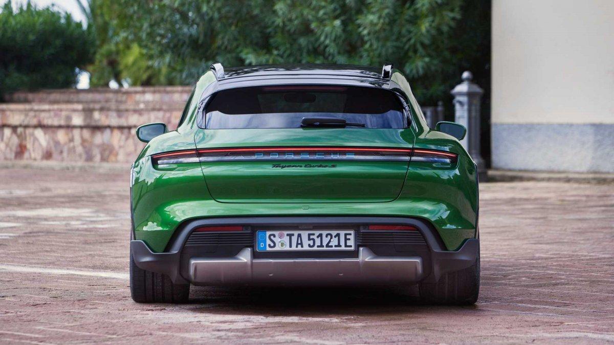porsche taycan cross turismo