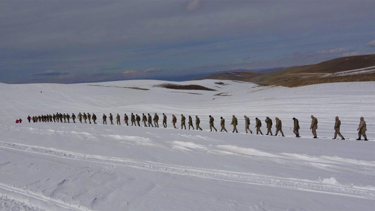 Van’da çığ bölgesindeki koruculara eğitim verildi