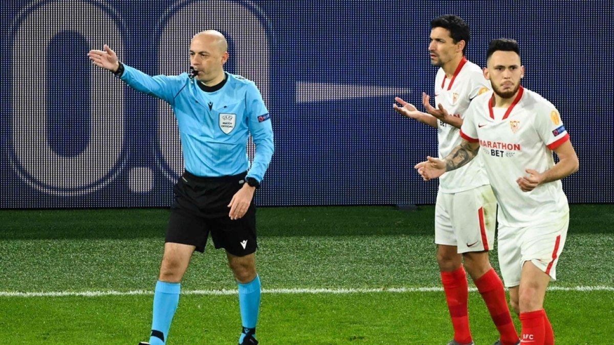 Şampiyonlar Ligi'nde Cüneyt Çakır'ın yönetimi beğenildi