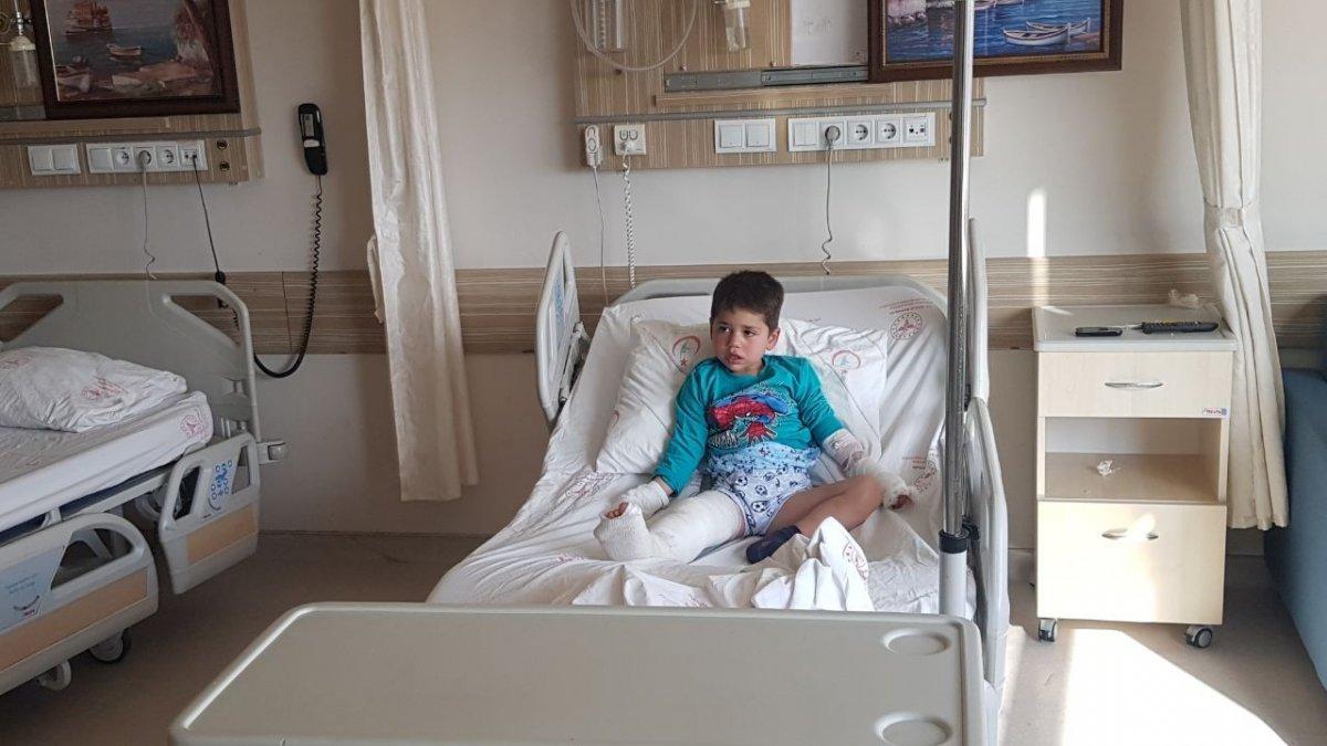 Karabük’te 4 yaşındaki çocuk yürüyen merdivene sıkıştı